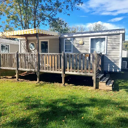 Mobilhome 6 Personnes 4* * Chateauneuf-de-Galaure